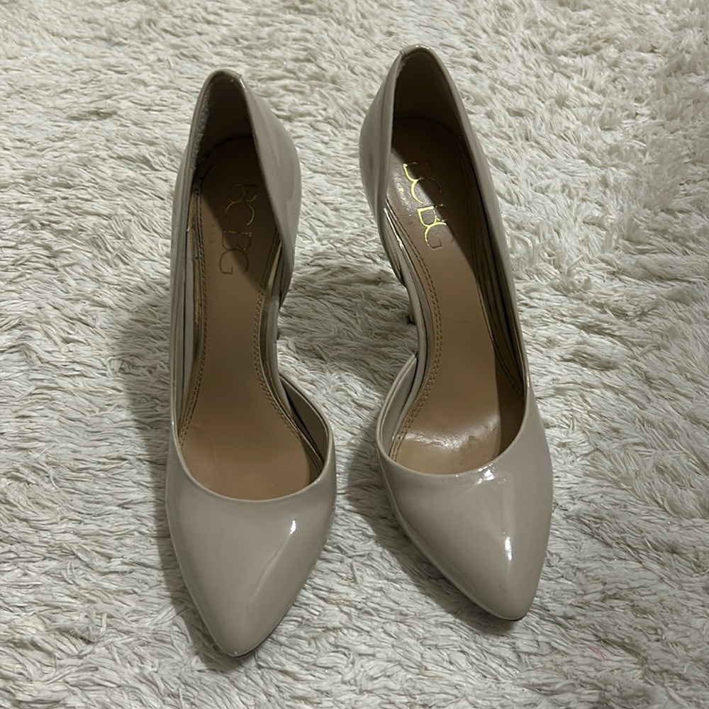 BCBG nude pointed toe heels